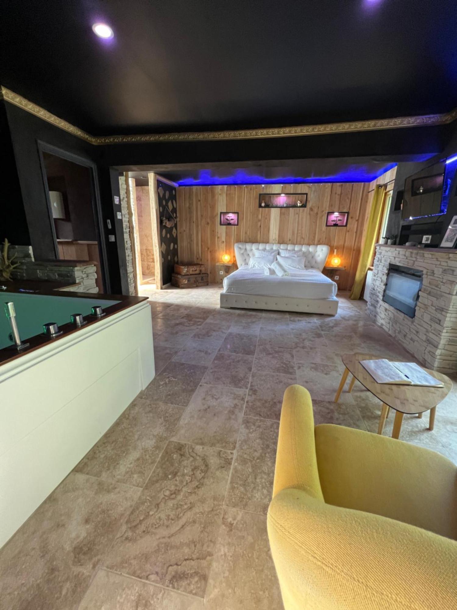 Le Lodge des Charmes 5 étoiles Leves Exterior foto